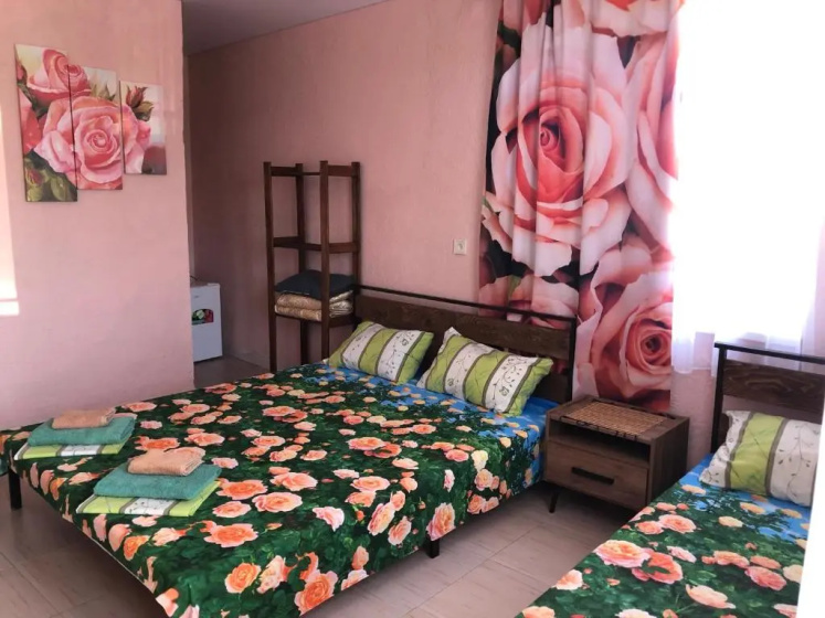 Roza Guest House — комфортный отель в Сухуми