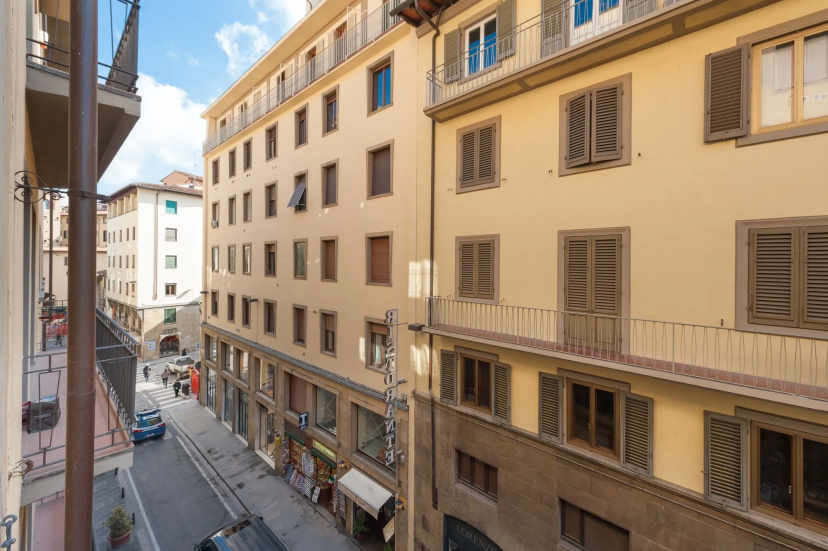 Michelangelo Apartment Near Pontevecchio — комфортный отель в Флоренции