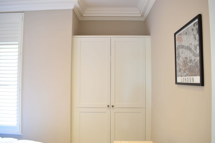 Bright, Vibrant 1 BD Apartment in Sth Hampstead — комфортный отель в Лондоне