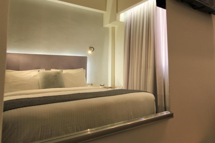 Aiolos Apartments Ermou 64 4th Floor — отель с удобствами в Афины