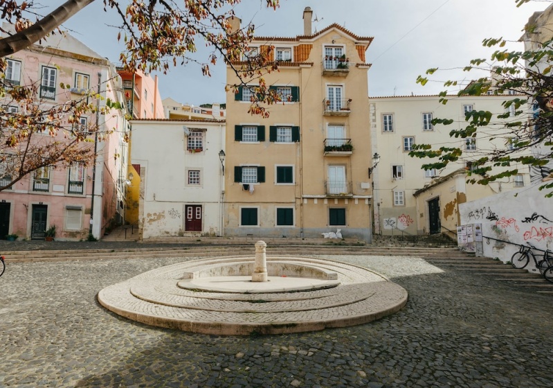Rent4Rest Mouraria Lisbon Apartments — отель с удобствами в Лиссабоне