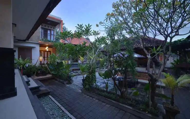 Santhi House Kuta 1 — отель в Кута, Индонезия