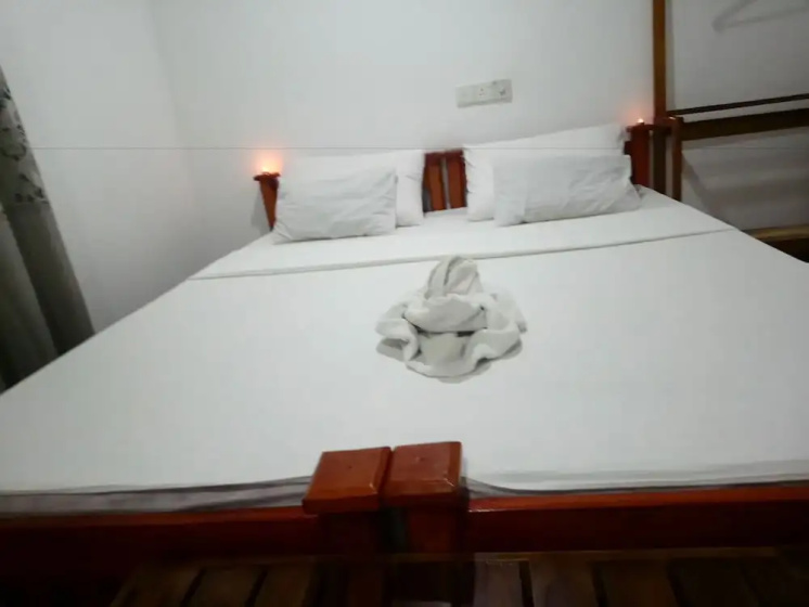 Villa Peacock — забронировать отель в Хиккадува