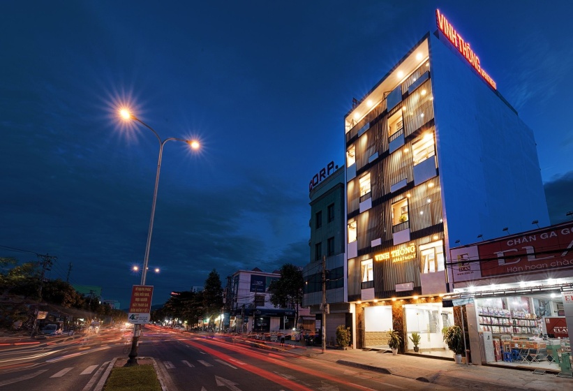 Vinh Thong Apartments — отель с удобным расположением в Дананге