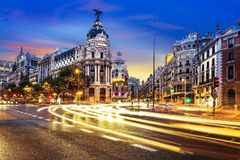 Village Apartments Madrid — отель в Мадриде, Испания