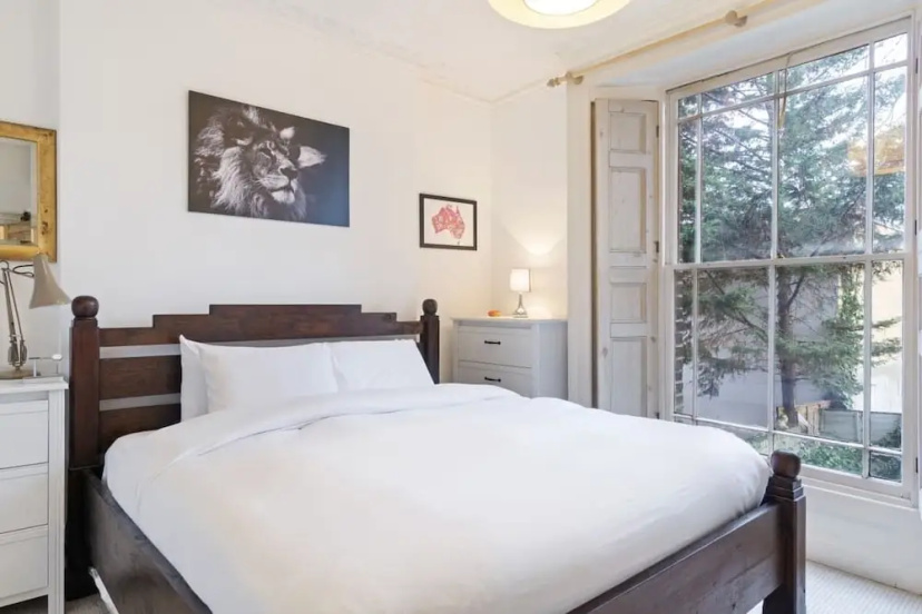 Contemporary 1 Bedroom Apartment in Hammersmith, London — забронировать отель в Лондоне