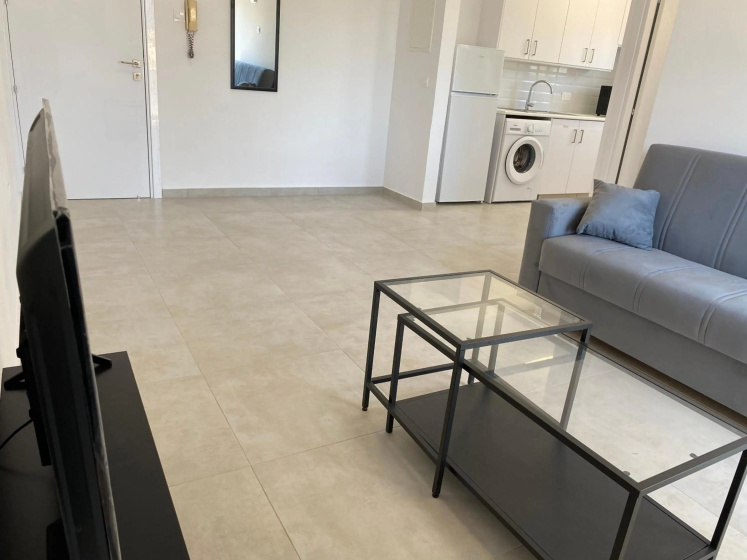 Renovated modern 1-bedroom apartment with view — отзывы гостей и цены