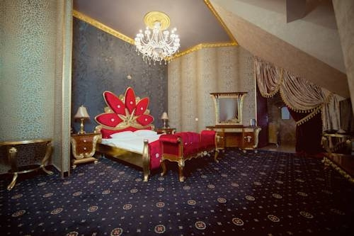 Bonaparte Hotel — забронировать отель в Краснодаре