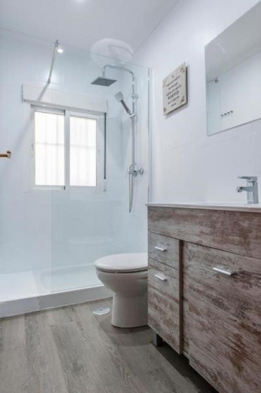 Apartamento Plaza Castilla — отель с удобствами в Мадриде
