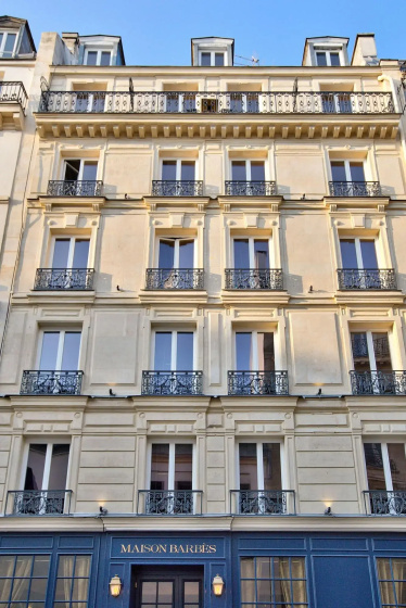 Цены на Maison Barbes в Париже