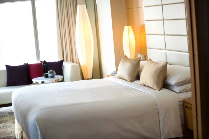 Renaissance Shanghai Putuo Hotel — отель с отзывами гостей в Шанхае