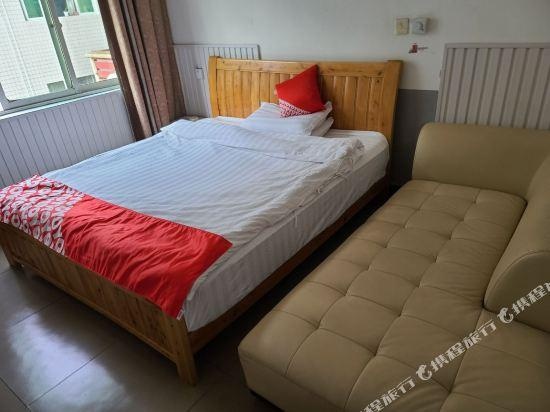 OYO chengdu red golden cage apartment — комфортный отель в Чэнду