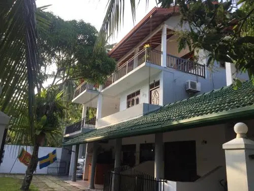 Vista Damith Guest House 3 — отель в Унаватуна, Шри-Ланка