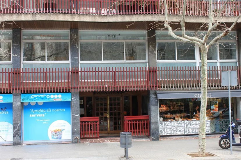 Hostal Aslyp 114 — забронировать отель в Барселоне
