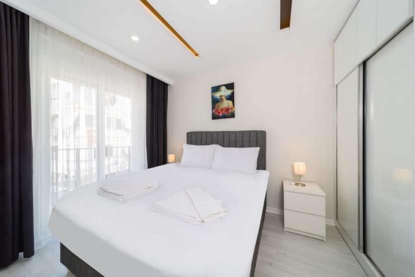 Lovely and Central Flat Near Beach in Antalya — забронировать отель в Анталье