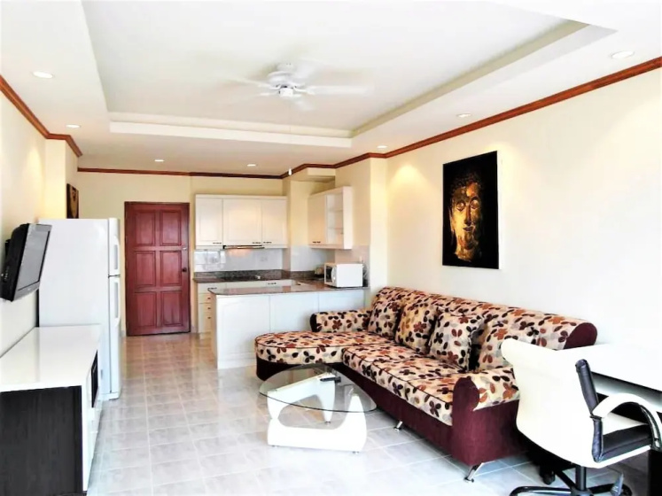 Sea Views With Rentbuythailand — отель с удобным расположением в Паттайе