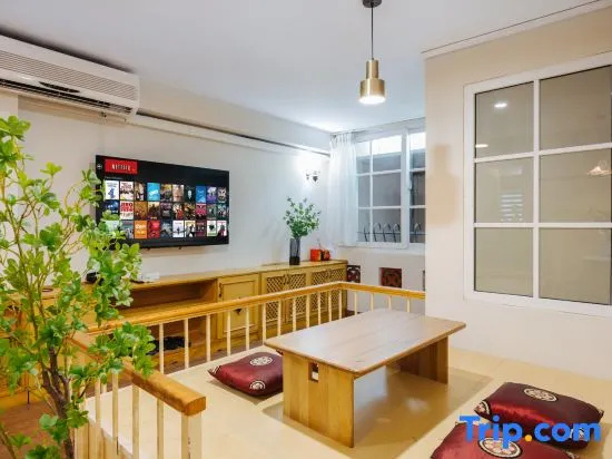 VietHOME - 22 Pho Hue - Apartment 201 — отель с удобствами в Ханое