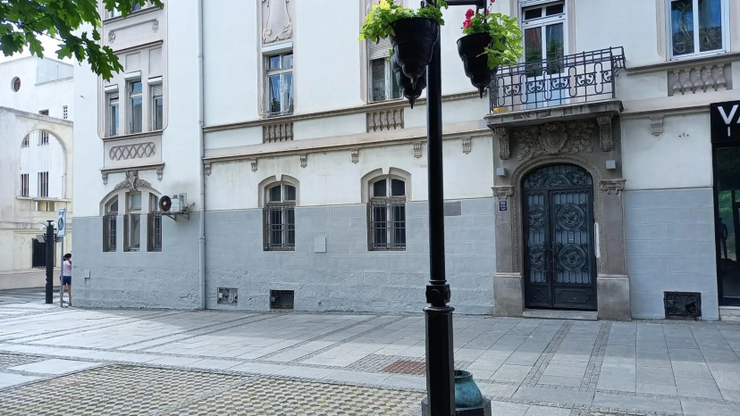 Fortress 1: Quiet, Lux 50m2 , apartment in the pedestrian zone — отель с удобствами в Белграде