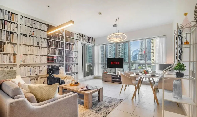 Stylish 2BR With Burj Khalifa View Near Dubai Mall — отель с удобным расположением в Дубае