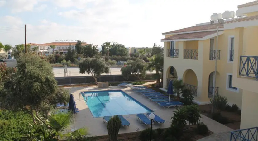 Kefalos Kingsiana Holiday Apartments — комфортный отель в Пафос