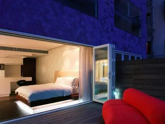 V Wanchai Serviced Apartment — отель с удобным расположением в Гонконг
