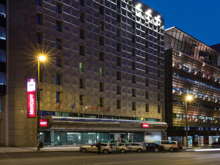 Mercure Lisboa Hotel — отель с удобным расположением в Лиссабоне