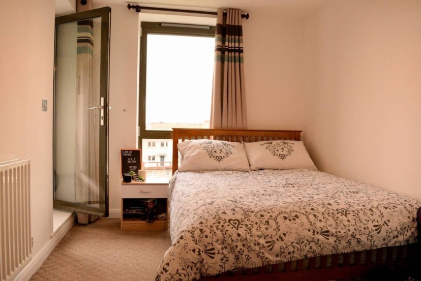 2 Bedroom Apartment Near the O2 Arena — забронировать отель в Лондоне