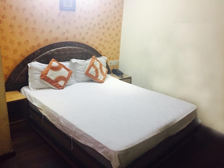 Luvyrooms Budget Paharganj 188 3 — отель в Дели, Индия