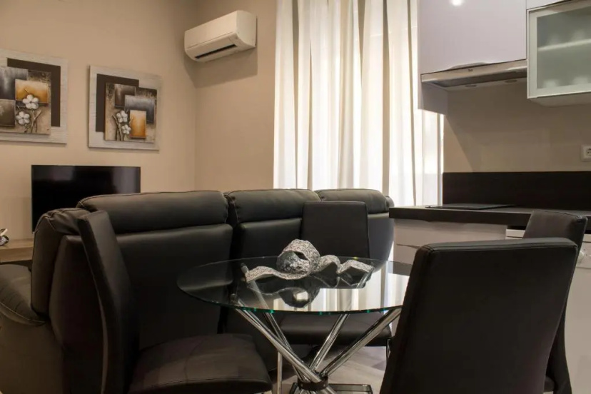 Noviciado Apartment — отель с удобствами в Мадриде