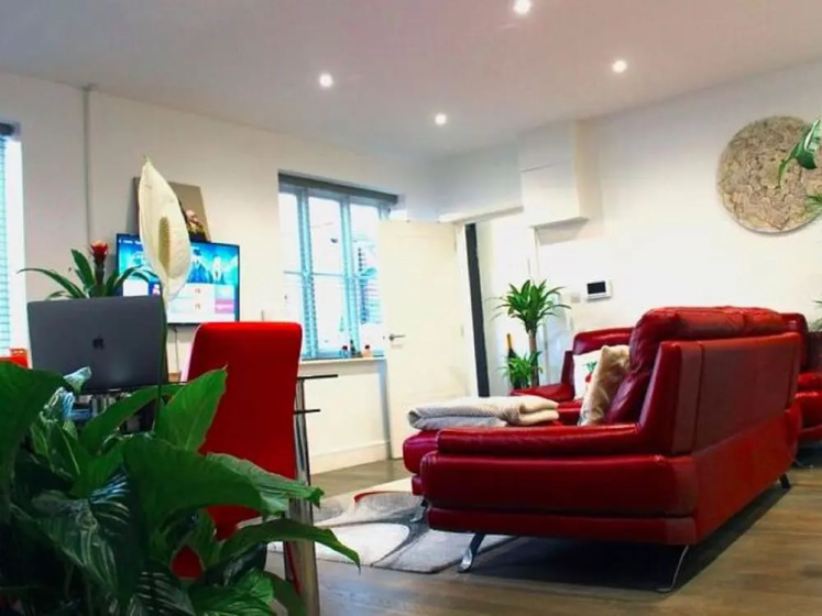 Chic Apartment in London near Royal Air Force Museum — отзывы гостей и цены