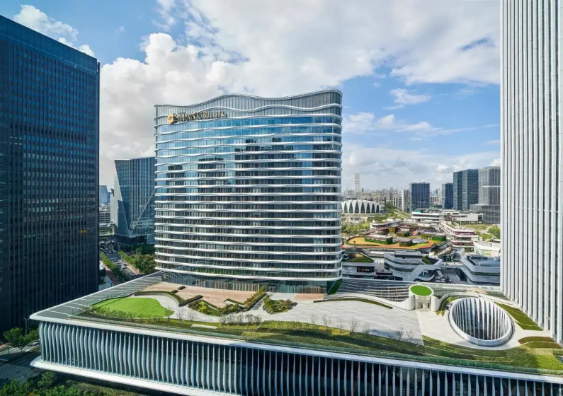 Shangri-La Qiantan, Shanghai — отель в удобной локации в Шанхае