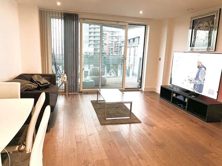 Stunning 2-bed Apartment in London — отель в Лондоне, Соединенное Королевство