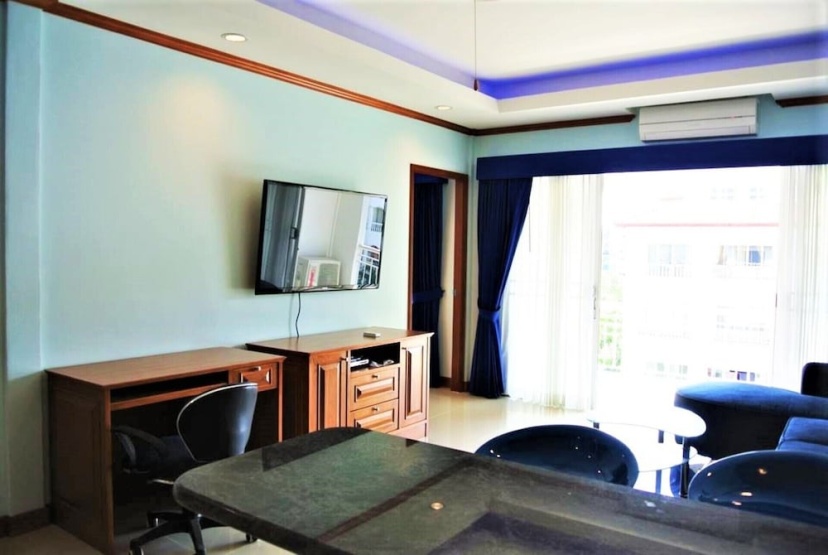 2 bed Condo Baan Suan Lalana — отель с удобствами в Паттайе