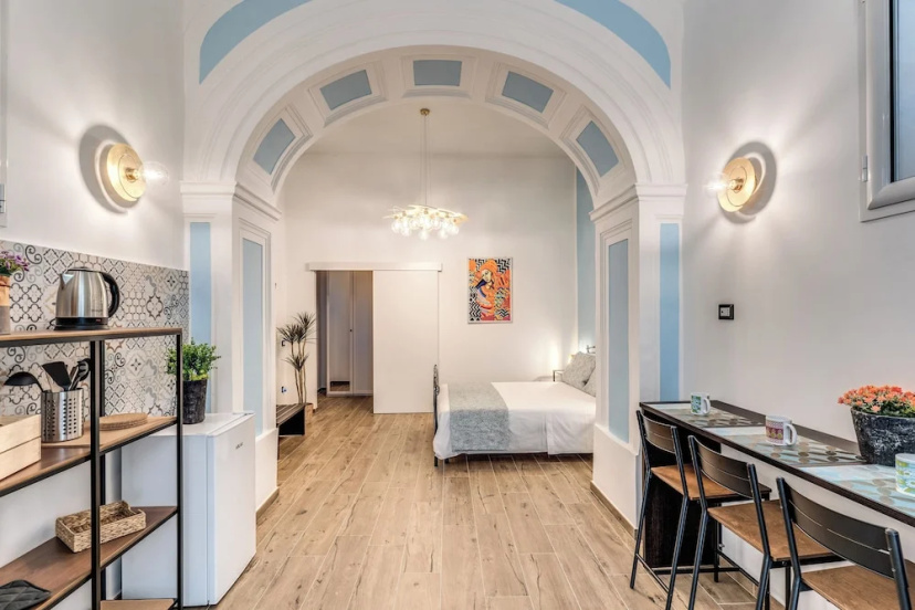 The Quarters Naples Apartment — отель в Неаполе, Италия