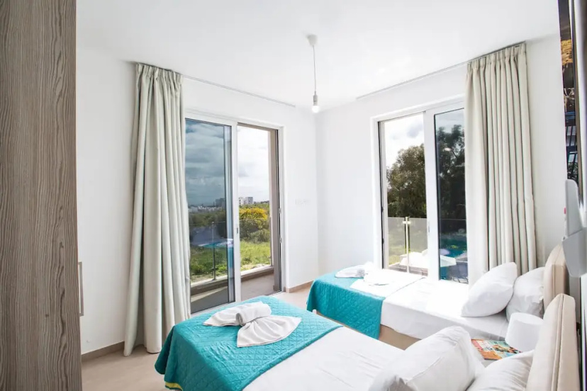 Villa Po490b, Modern 5bdr Protaras Villa With Pool, Close to the Beaches — отель с удобным расположением в Протарас