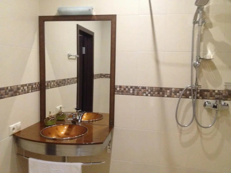 Guest House Krasnogvardeyskaya 41 — отель с удобствами в Геленджике