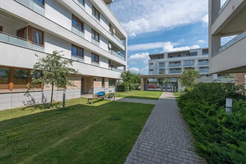 P&O Apartments Okecie 2 — забронировать отель в Варшаве
