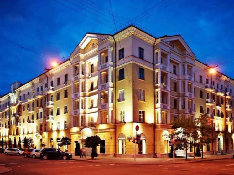 Цены на RentBel White Hall Apartments в Минске
