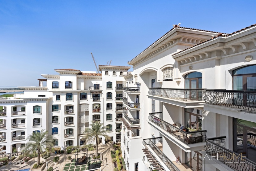 WelHome - Luxury Apt Close to Yas Water and Ferrari World — комфортный отель в Абу