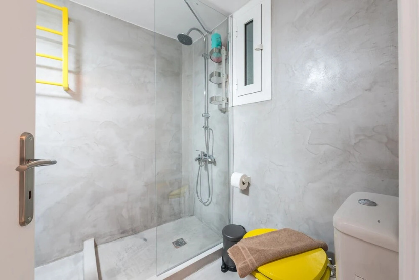 Stylish Apartment next to Metro 3 — отель в Афины, Греция