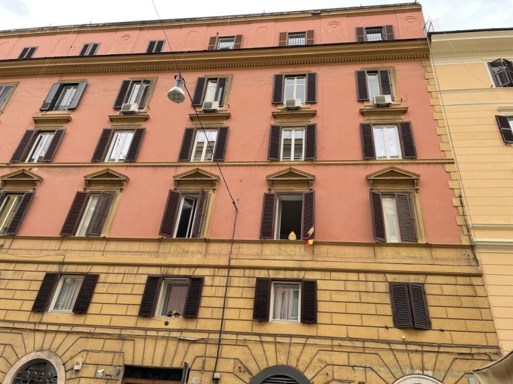 Elegant Apt-typical Roman Palazzina Pz Alessandria — комфортный отель в Риме