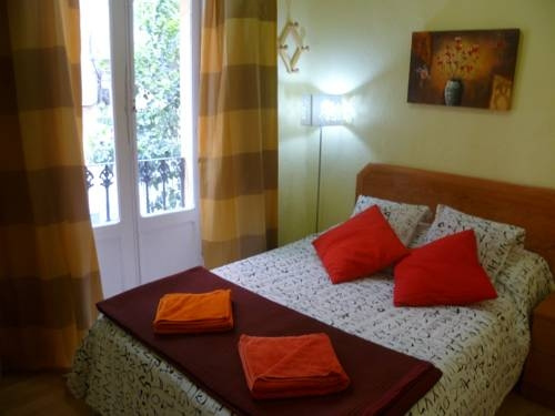 Village Apartments Centro — комфортный отель в Мадриде