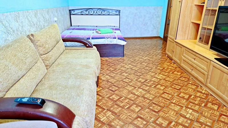 Цены на Апартаменты Домашний Уют на ул. Заводская, д. 9 в Надым
