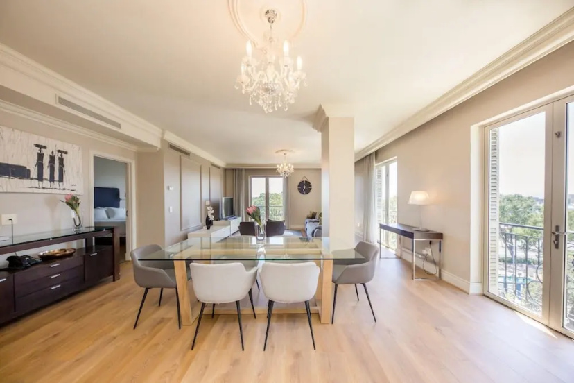Green Point Apartment Walking Distance to Stadium 407 Royal — отзывы гостей и цены