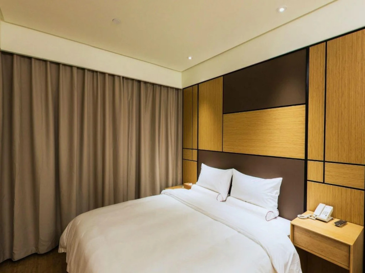 JI Hotel Shanghai Hongqiao Transport Hub Linkong Zone — отзывы гостей и цены