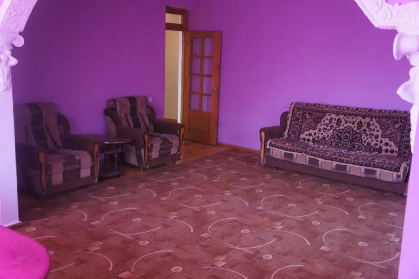 Apartment on Mushni Khvartskiia 2 — забронировать отель в Сухуми