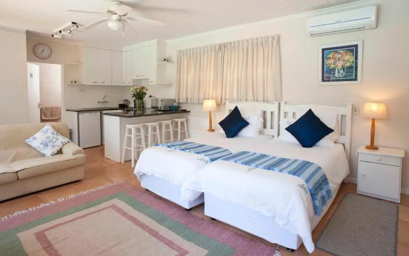 Pinoak Cottage Constantia — отель с удобным расположением в Кейптауне