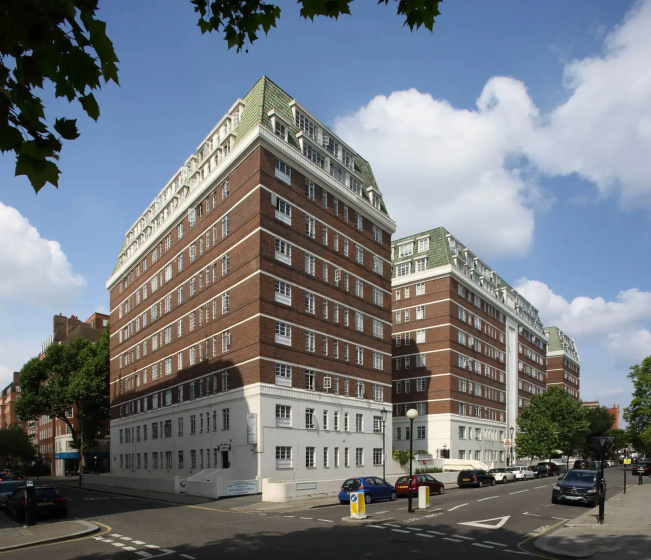 Nell Gwynn House Apartments — комфортный отель в Лондоне