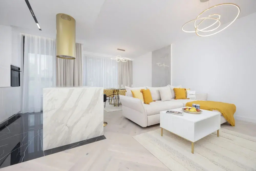 Grzybowska Apartment by Renters Prestige — отель с удобным расположением в Варшаве