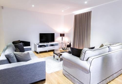 Цены на Surbiton Hills Apartment в Лондоне